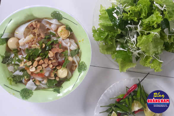 Đem cối đá, gia vị để gánh mì Quảng từ làng qua Nhật - Ảnh 4.